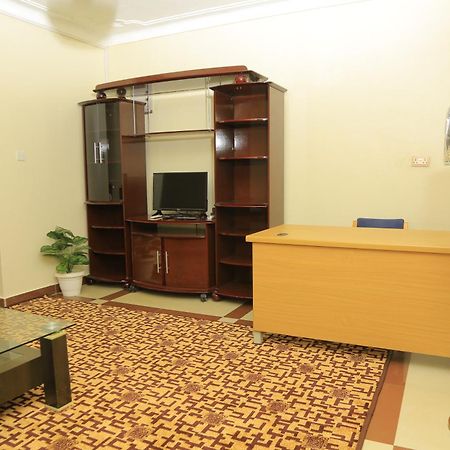 Airport Hotel Εντέμπε Εξωτερικό φωτογραφία