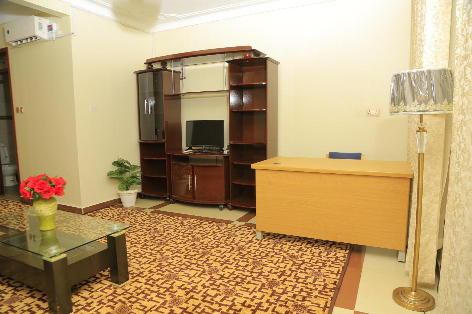 Airport Hotel Εντέμπε Εξωτερικό φωτογραφία
